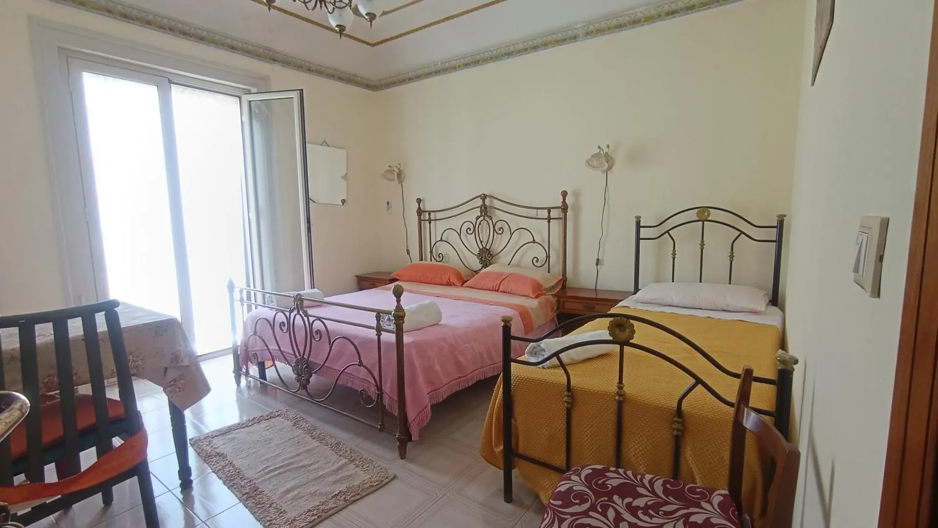 Casa Mille Apartment Palermo Homestay
