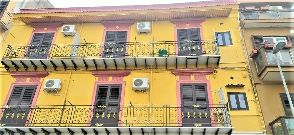 Homestay Casa Mille Apartment Palermo Italy