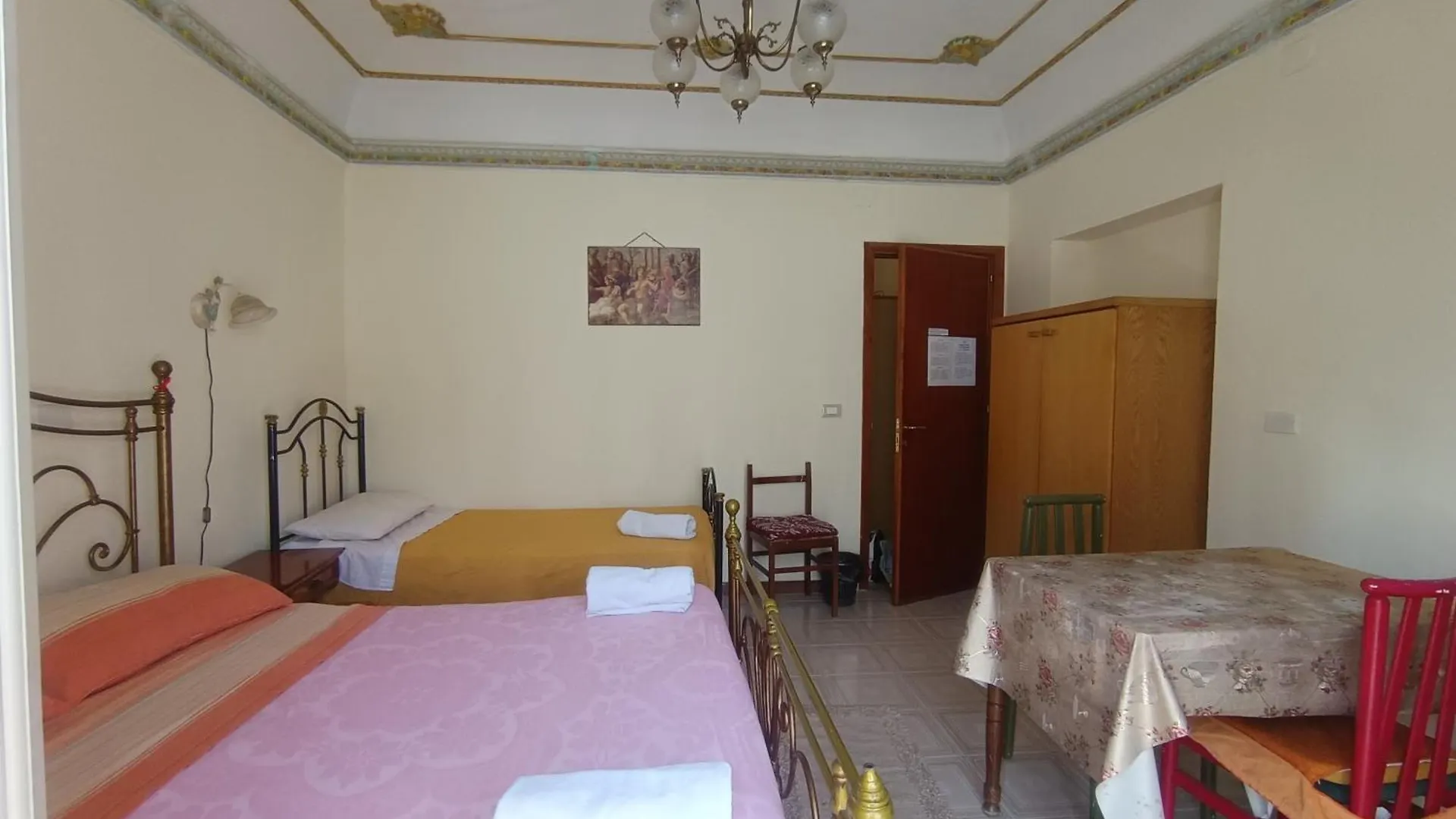 Casa Mille Apartment Palermo Homestay